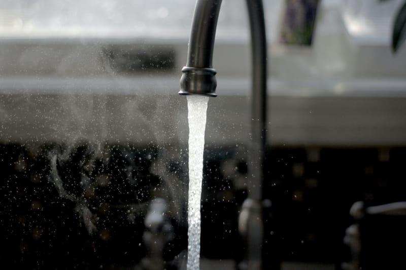 Water running from a kitchen tap